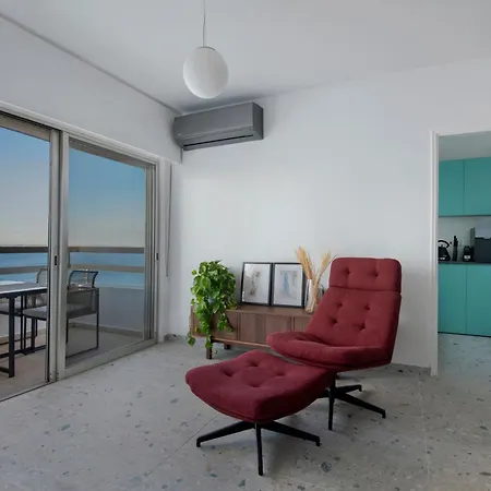 Amazing Sea View And Location Apartment